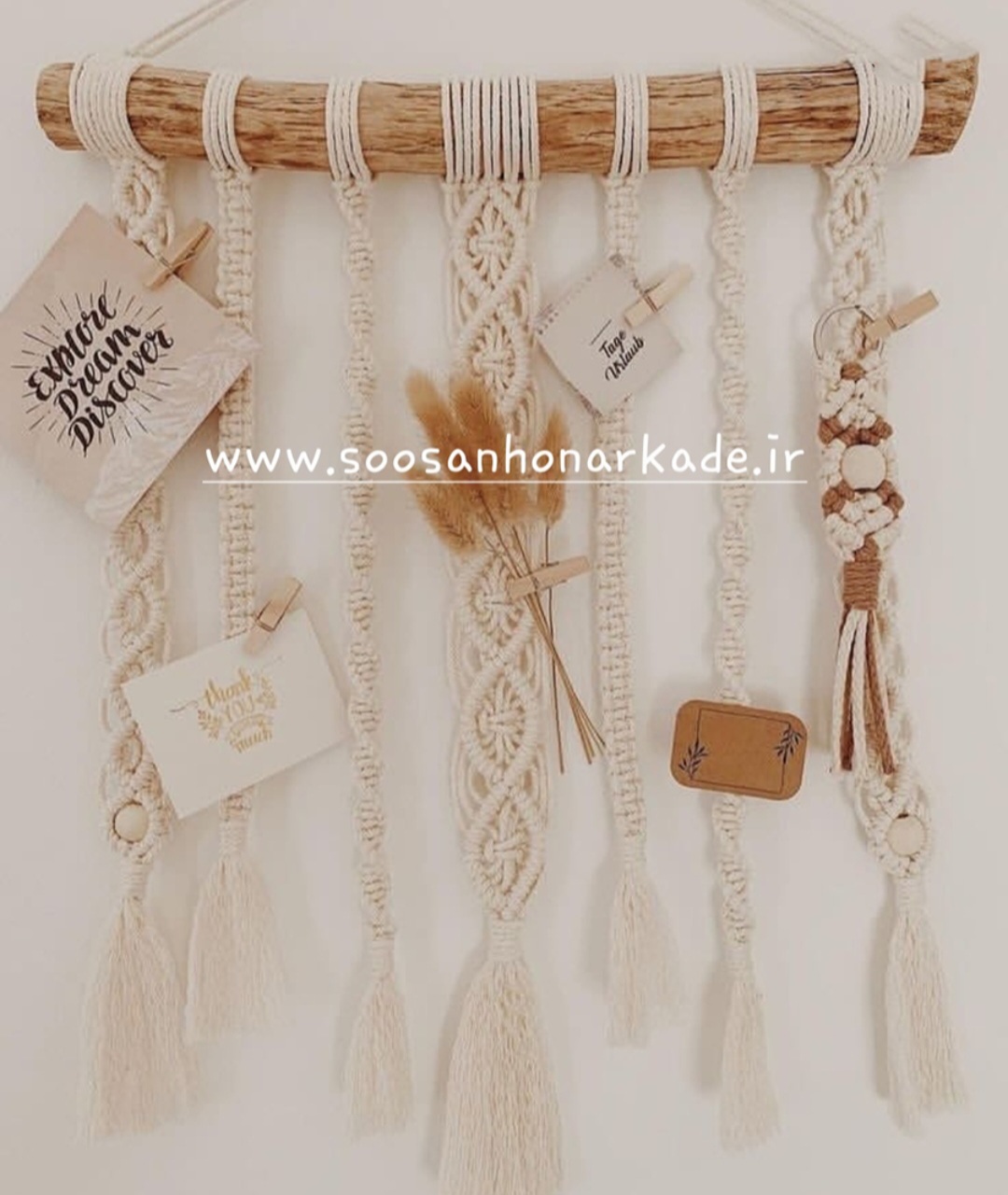 دیوارکوب مکرومه مدل آویز عکسها و خاطرات در ابعادو رنگ‌مختلف کدسفارش ۴۴۰۴