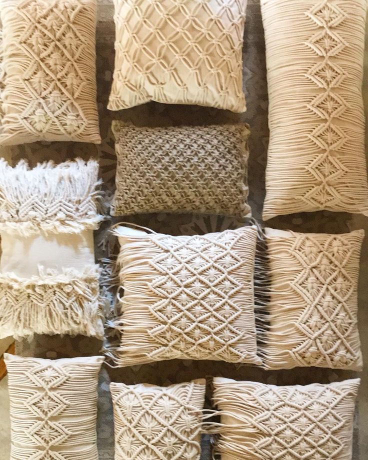 کوسن مکرومه در مدلها و رنگبندی مختلف