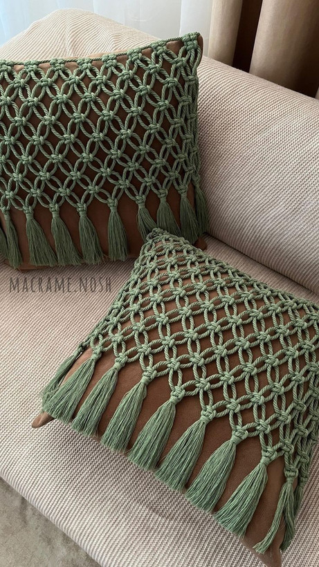 کوسن مکرومه در مدلها و رنگبندی مختلف